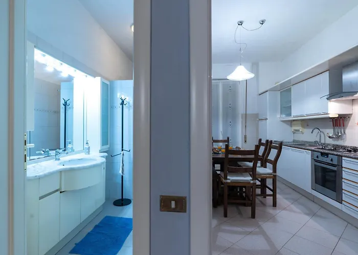 Novoli Comfort Balcony & Tramvia Apartment Florence